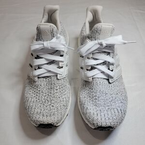🔥 Adidas UltraBoost 4.0 Women's 9.5 - Non Dyed White/Grey - Excellent!